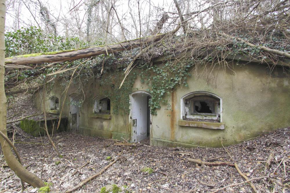 Ligne Maginot - BATTERIE DES PAYSANS - (Cuve pour canon) - L'abri pour artilleurs A 75