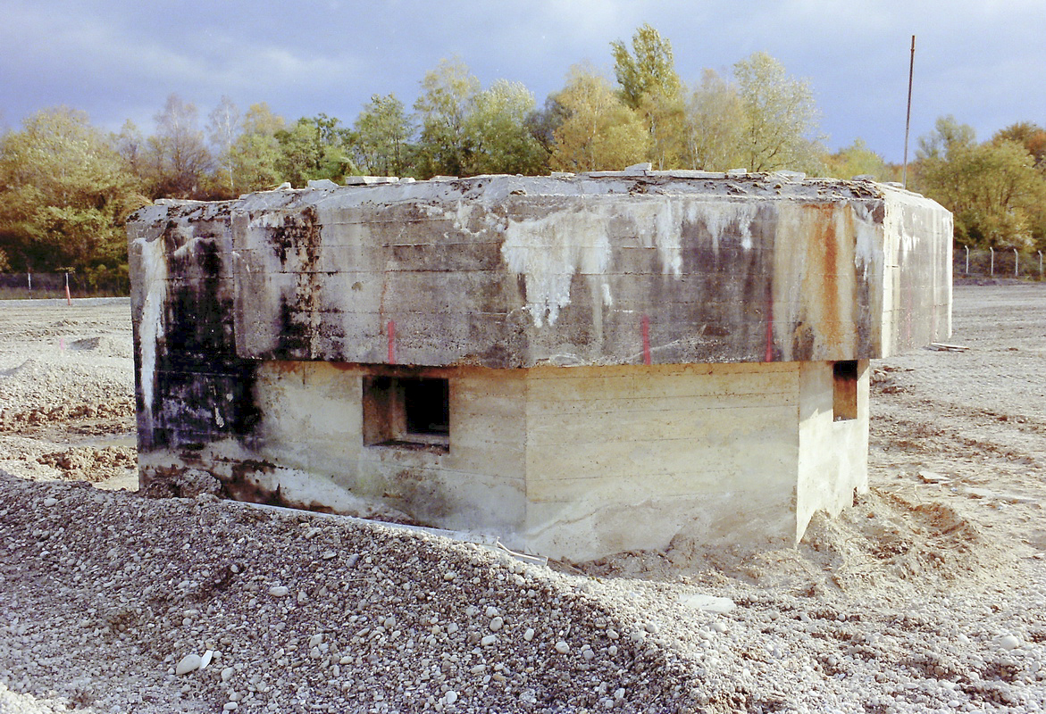 Ligne Maginot - Blockhaus BAUERNGRUNDWASSER Sud-Ouest 3 - Le bloc peu avant sa destruction en 1991 - Alain Perouffe