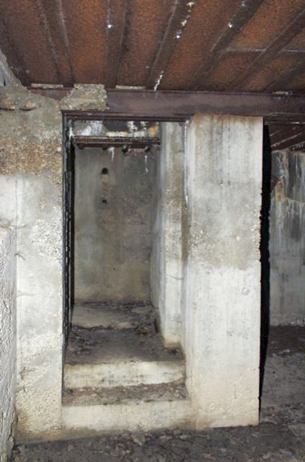 Ligne Maginot - BAUERNGRUNDWASSER - (Blockhaus pour arme infanterie) - Débouché de l'entrée dans le 1er local passif