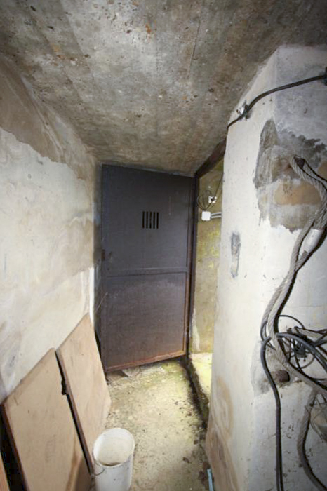 Ligne Maginot - DALHUNDEN EST - (PC de Sous-Quartier) - L'entrée secondaire vue de l'intérieur - Les Gardiens du Rhin