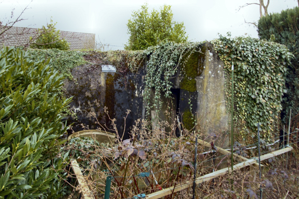 Ligne Maginot - DALHUNDEN EST - (PC de Sous-Quartier) - L'entrée secondaire vue de l'extérieur - Les Gardiens du Rhin