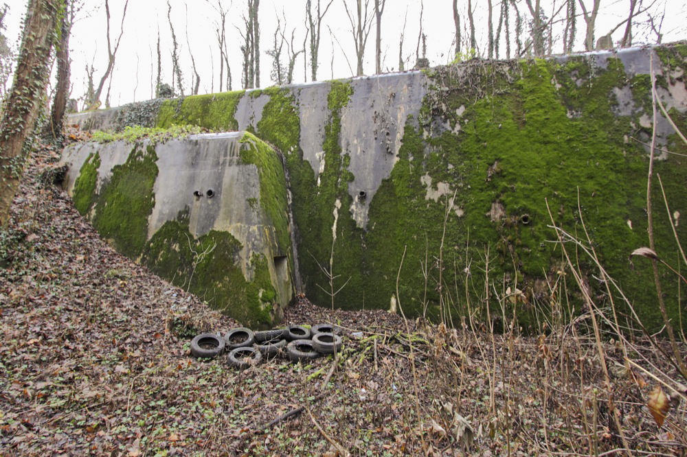 Ligne Maginot - FORT DUCROT - (PC de Secteur) - L'accès à la cour depuis le PC