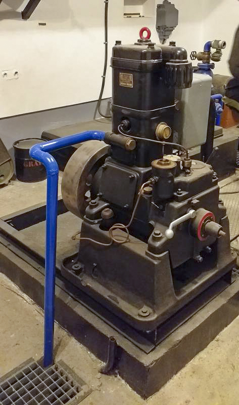 Ligne Maginot - FORT DUCROT - (PC de Secteur) - Usine
Moteur CLM