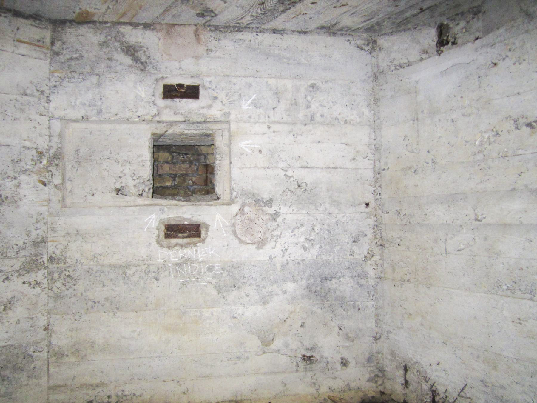 Ligne Maginot - HAUTE DIGUE 5 - (Blockhaus pour arme infanterie) - Chambre de tir
Créneau mitrailleuse gauche - G.Fuchs