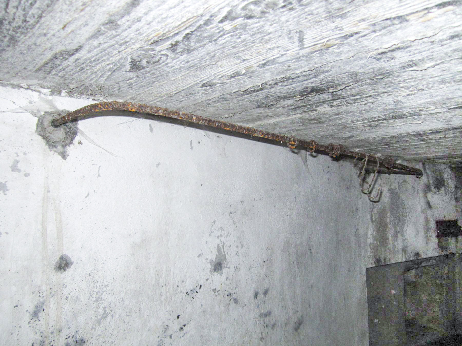 Ligne Maginot - HAUTE DIGUE 9 - (Blockhaus pour arme infanterie) - Support dans la chambre de tir