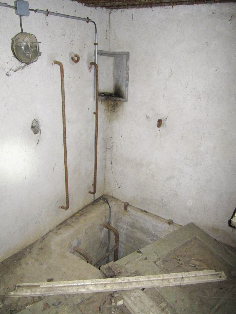 Ligne Maginot - I12 - (Blockhaus pour arme infanterie) - Puits donnant accès à l'abri I 12