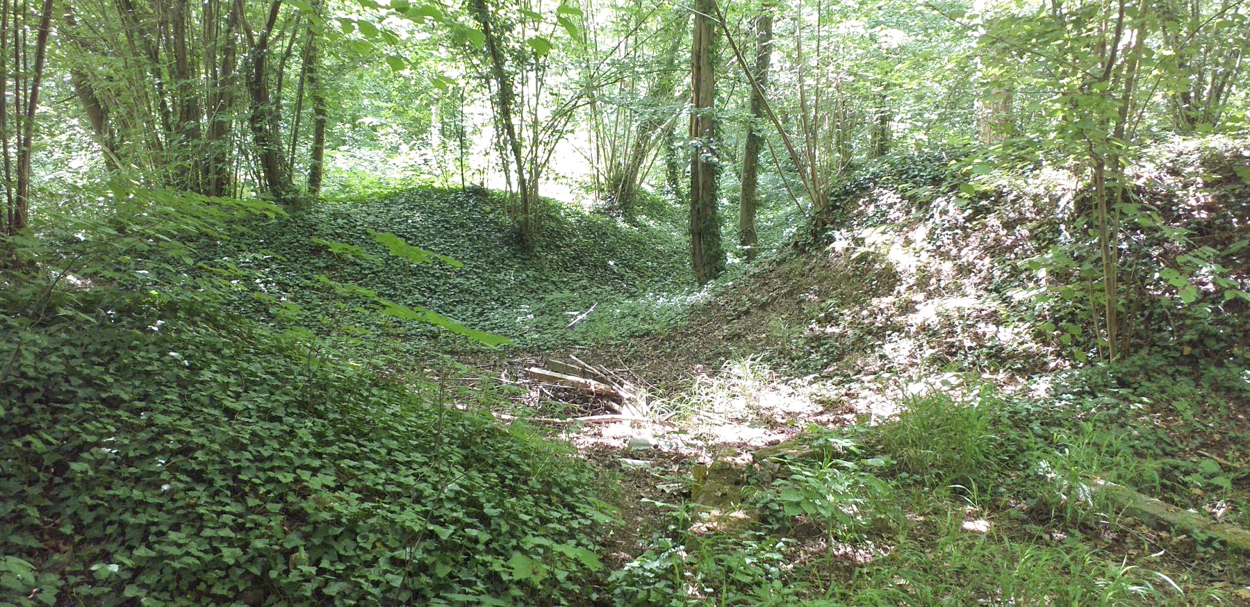 Ligne Maginot - NEUF-EMPERT 4 - (Blockhaus pour arme infanterie) - Retranchement devant l'entrée du bloc - G.Fuchs