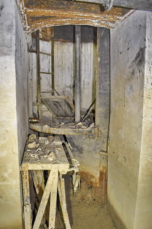 Ligne Maginot - SPORENINSEL - (Casemate d'infanterie - Double) - Puits de la cloche GFM