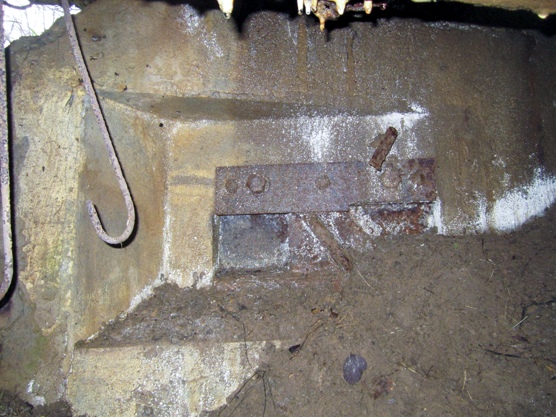 Ligne Maginot - PFAFFENSCHLICK SUD - (Blockhaus pour arme infanterie) - Premier créneau FM