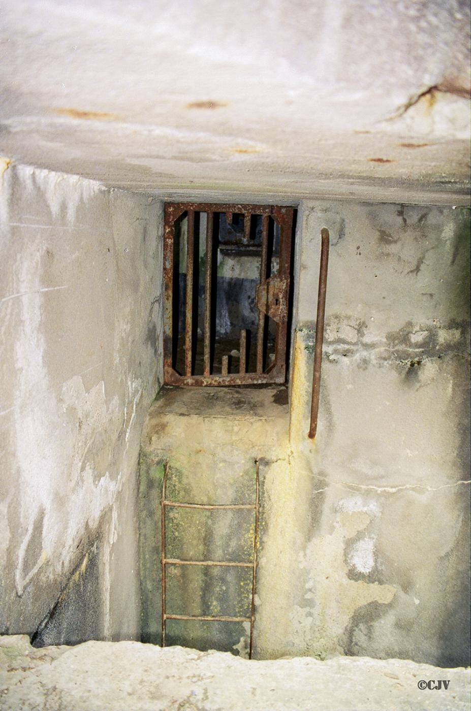 Ligne Maginot - HOCHWALD - (Ouvrage d'artillerie) - Bloc 1
Issue de secours