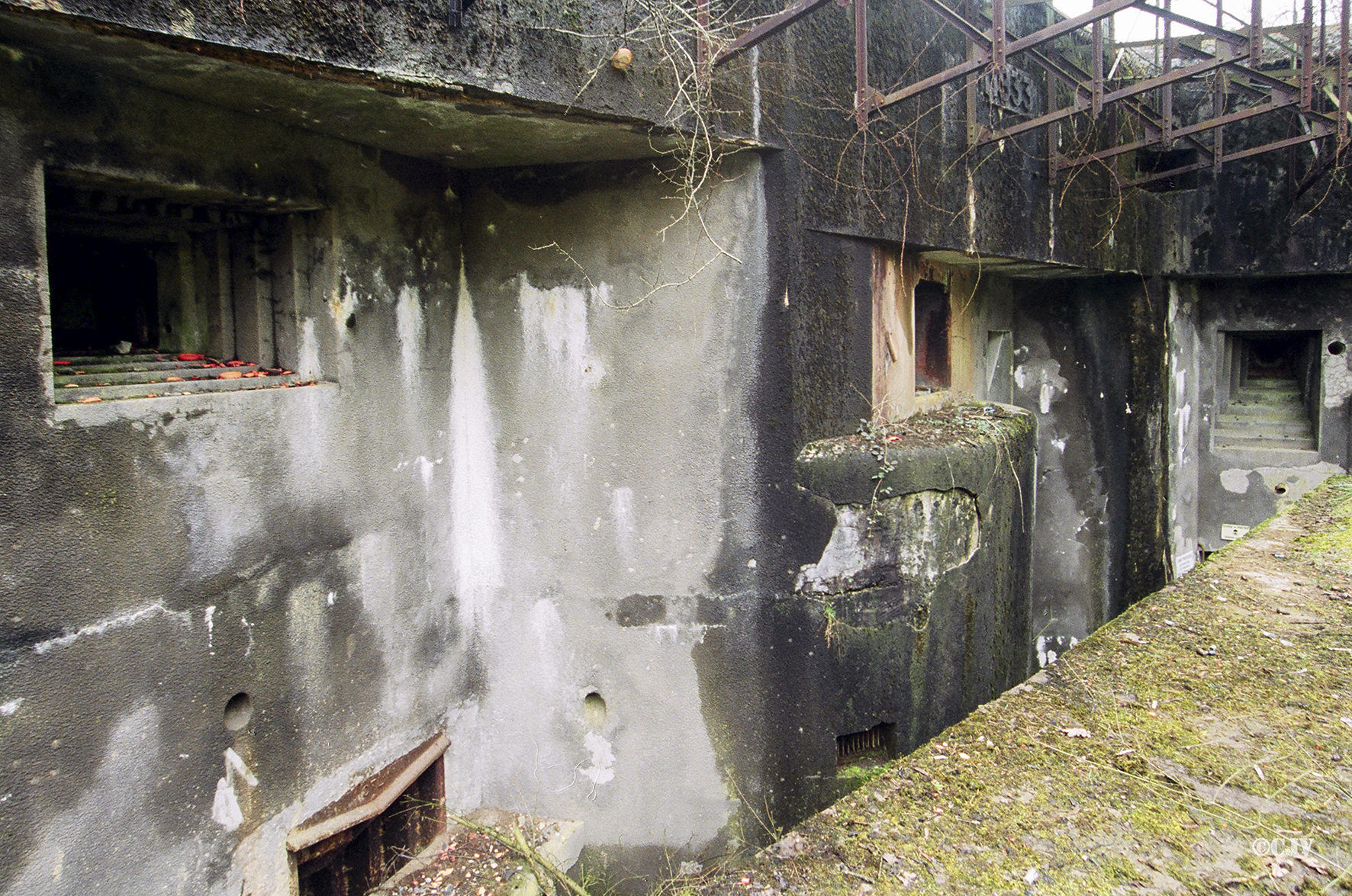 Ligne Maginot - HOCHWALD - (Ouvrage d'artillerie) - Bloc 16
Coffre de contrescarpe du fossé antichar de l'ouvrage ouest