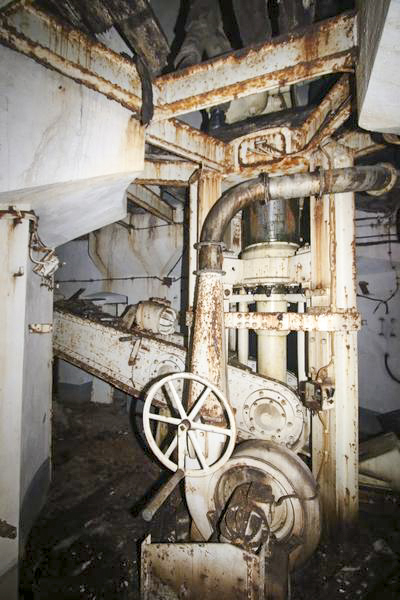 Ligne Maginot - HOCHWALD - (Ouvrage d'artillerie) - Bloc 15
Tourelle de mitrailleuse