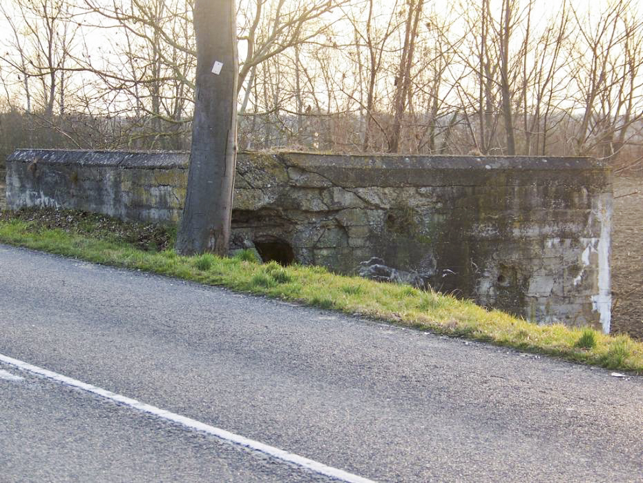 Ligne Maginot - MITTELGEWANN - (Abri) - Vue du blockhaus en contrebas de la route