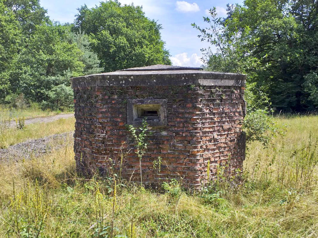 Ligne Maginot - NEUBOURG - (Depot du Génie) - Blockhaus de défense de l'entrée de la voie ferrée de service