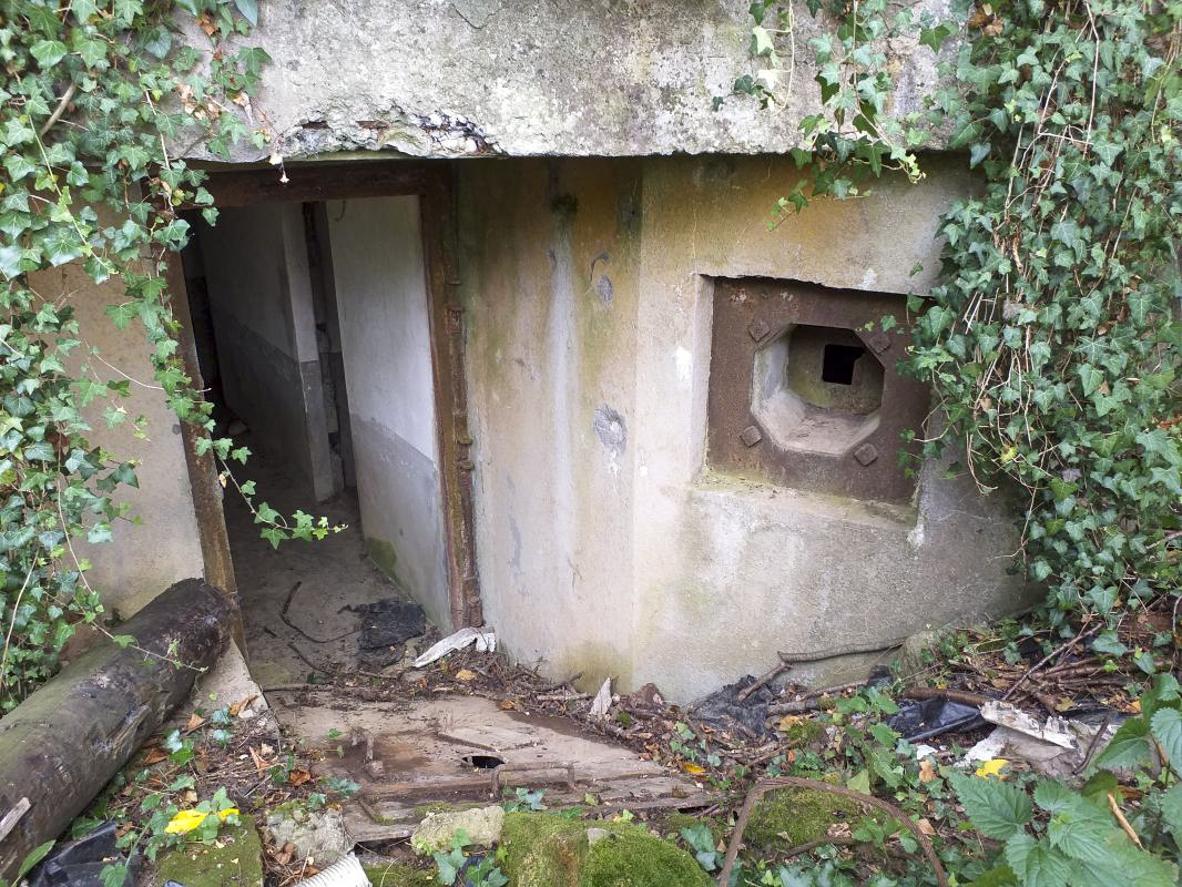 Ligne Maginot - REIMERSWILLER - (PC) - L'entrée droite avant sa restauration