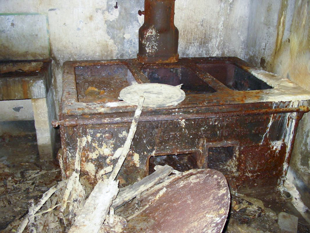 Ligne Maginot - LAUDREFANG - A37 - (Ouvrage d'infanterie) - Casernement
La cuisinière au charbon