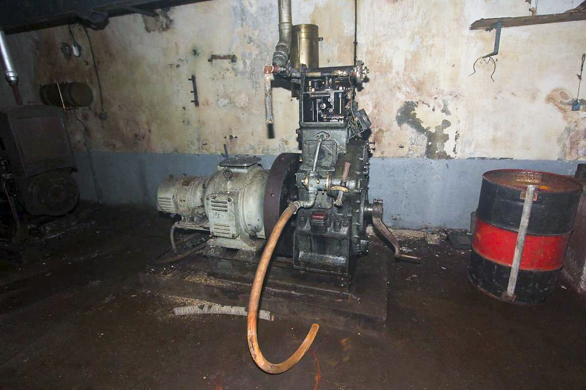Ligne Maginot - GRASERSLOCH - (Abri) - L'usine électrique
Groupe électrogène à moteur SUPDI