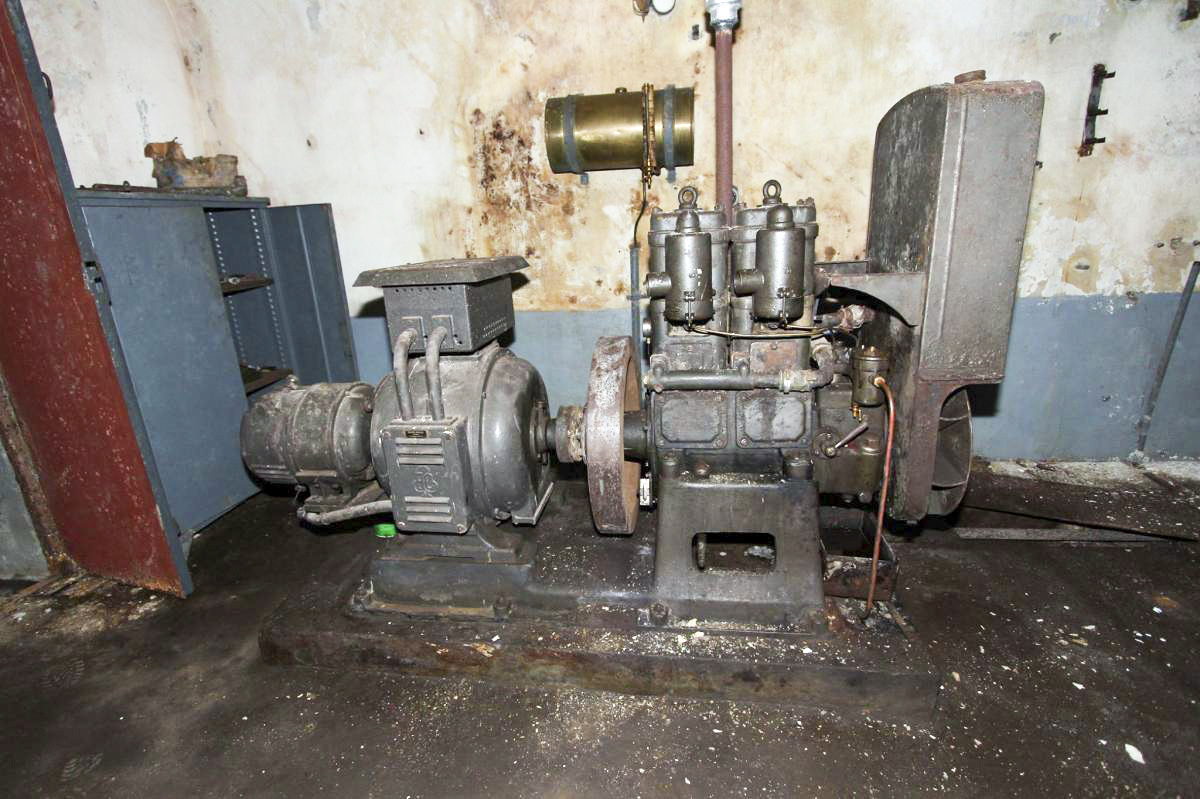 Ligne Maginot - GRASERSLOCH - (Abri) - L'usine électrique
Groupes électrogène à moteur CLM type 2PJ 65