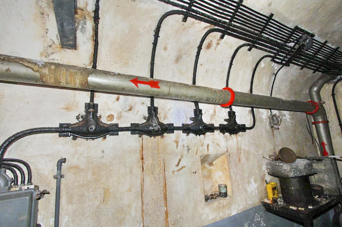 Ligne Maginot - GRASERSLOCH - (Abri) - L'usine électrique
Départs de la distribution électrique