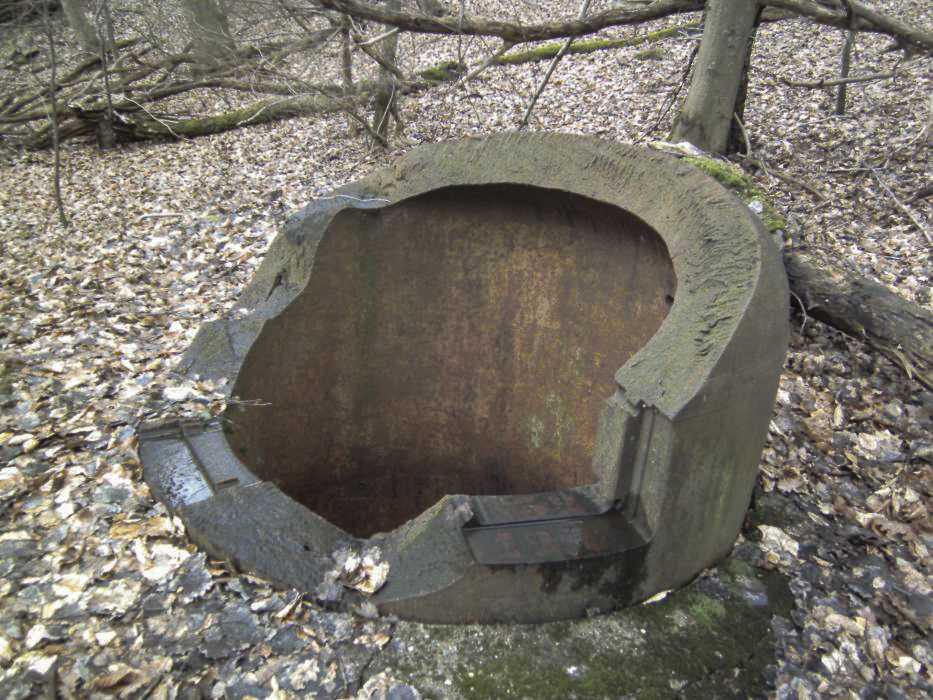 Ligne Maginot - HOCHWALD C8 ( Casemate d'infanterie ) - La deuxième cloche GFM