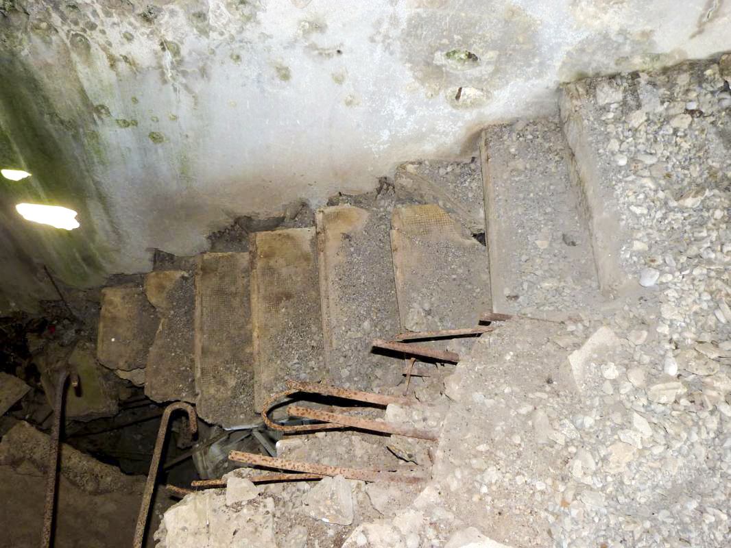 Ligne Maginot - INGOLSHEIM Est ( Casemate d'infanterie ) - 