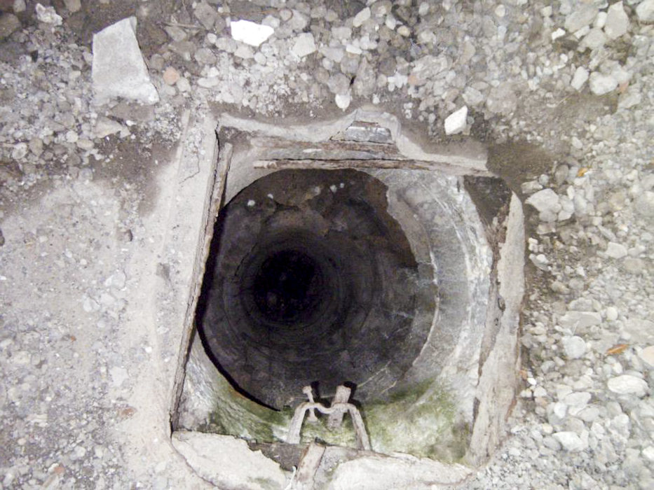 Ligne Maginot - INGOLSHEIM Est ( Casemate d'infanterie ) - L'intérieur de la casemate
Le puits - GLÜCKSJÄGER GJ13