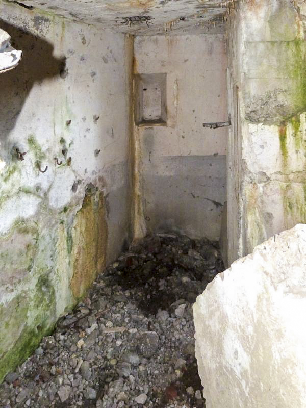Ligne Maginot - INGOLSHEIM Est ( Casemate d'infanterie ) - 