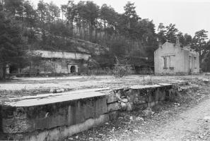 Ligne Maginot - FARGUET - (Dépôt de Munitions) - Photo prise en 1990