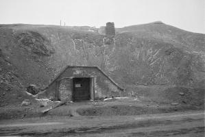 Ligne Maginot - RESTEFOND - (Ouvrage d'artillerie) - Son entrée en 1982 et la protection du bloc cheminée encore en place