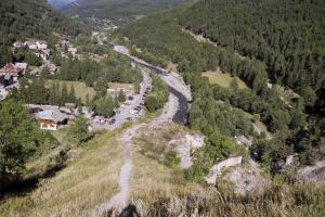 Ligne Maginot - FORT QUEYRAS 1 - (Blockhaus pour arme infanterie) - Au premier plan à droite le couloir inachevé