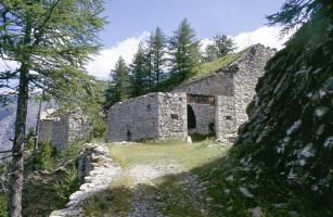 Ligne Maginot - ROCHE LA CROIX SUPERIEUR - (Observatoire d'artillerie) - Entrée de l'ouvrage