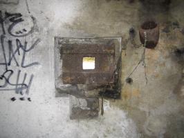 Ligne Maginot - 3 - UNTERJAEGERHOF - ROUTE DU WALDHOF - (Casemate d'infanterie - Simple) - Chambre de tir gauche, créneau FM de défense de l'entrée et goulotte LG