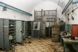 Ligne Maginot - LAVOIR - (Ouvrage d'artillerie) - Atelier électrique
Au fond le poste de transformation de l'ouvrage, alimenté par le réseau civil