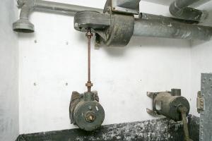 Ligne Maginot - CHARMAIX - (Central téléphonique isolé) - Le système de ventilation manuelle