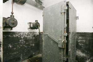 Ligne Maginot - CHARMAIX - (Central téléphonique isolé) - Armoire forte contenant les documents d'exploitation du central