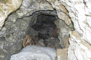 Ligne Maginot - MONT FROID OUEST - (Blockhaus pour arme infanterie) - Magasin sous roc