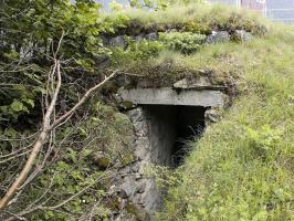 Ligne Maginot - AMODON - (Observatoire d'infanterie) - L'accès à l'entrée protégée par un rocaillage