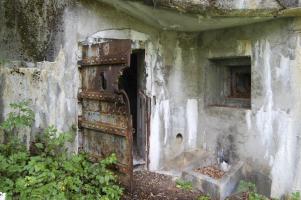 Ligne Maginot - AMODON - (Abri) - Porte blindée et créneau FM