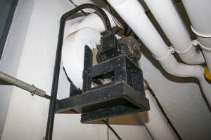 Ligne Maginot - BOIS KARRE - A12 - (Ouvrage d'infanterie) - Groupe moto-ventilateur du couloir menant à la tourelle de mitrailleuses