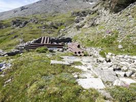 Ligne Maginot - FREJUS - (Ouvrage d'infanterie) - Restes des Abris Alpins