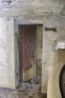 Ligne Maginot - CB9 - ROCKSWINGERT - (Blockhaus pour arme infanterie) - Porte d'entrée et créneau de défense rapprochée.