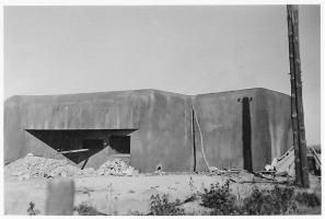 Ligne Maginot - 108 - PALLETTO - (Blockhaus lourd type STG / STG-FCR - Double) - Photo représentant à priori le blockhaus 108.
Un autre candidat potentiel pourrait être 107, pour peu qu'il ait des fers apparents sur la visière de la face gauche.