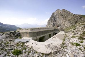 Ligne Maginot - PAS DU ROC - (Ouvrage d'artillerie) - Bloc 4
Mortiers de 50 flanquant le Col du Fréjus.