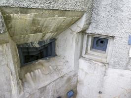 Ligne Maginot - SAINT GOBAIN - (Ouvrage d'infanterie) - Bloc 1
Détail d'un créneau de mortier et du créneau FM de défense du fossé