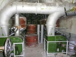 Ligne Maginot - SAINT GOBAIN - (Ouvrage d'infanterie) - Salle de neutralisation de l'ouvrage
De chaque cotés, les ventilateurs air gazé 