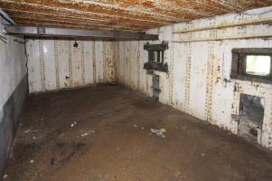 Ligne Maginot - BOIS de HOFFEN Ouest ( Casemate d'infanterie ) - La chambre de tir de l'étage supérieur