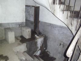 Ligne Maginot - Casemate de Hoffen Ouest - L'escalier vers les étages inférieurs.