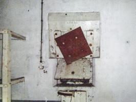 Ligne Maginot - BOIS de HOFFEN Ouest (Casemate d'infanterie) - L'un des deux  créneaux pour mortier de 81 mm modèle 1932
