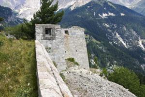 Ligne Maginot - SAPEY (30° DBAF ET 164° RAP) - (PC de Sous-Secteur) - La caponnière n°4 orientée vers Amodon