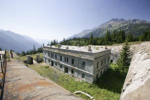 Ligne Maginot - SAPEY (30° DBAF ET 164° RAP) - (PC de Sous-Secteur) - La caserne centrale